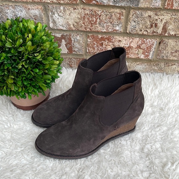 Trask Tatum Wedge Ankle Bootie Size 10 - Picture 3 of 8